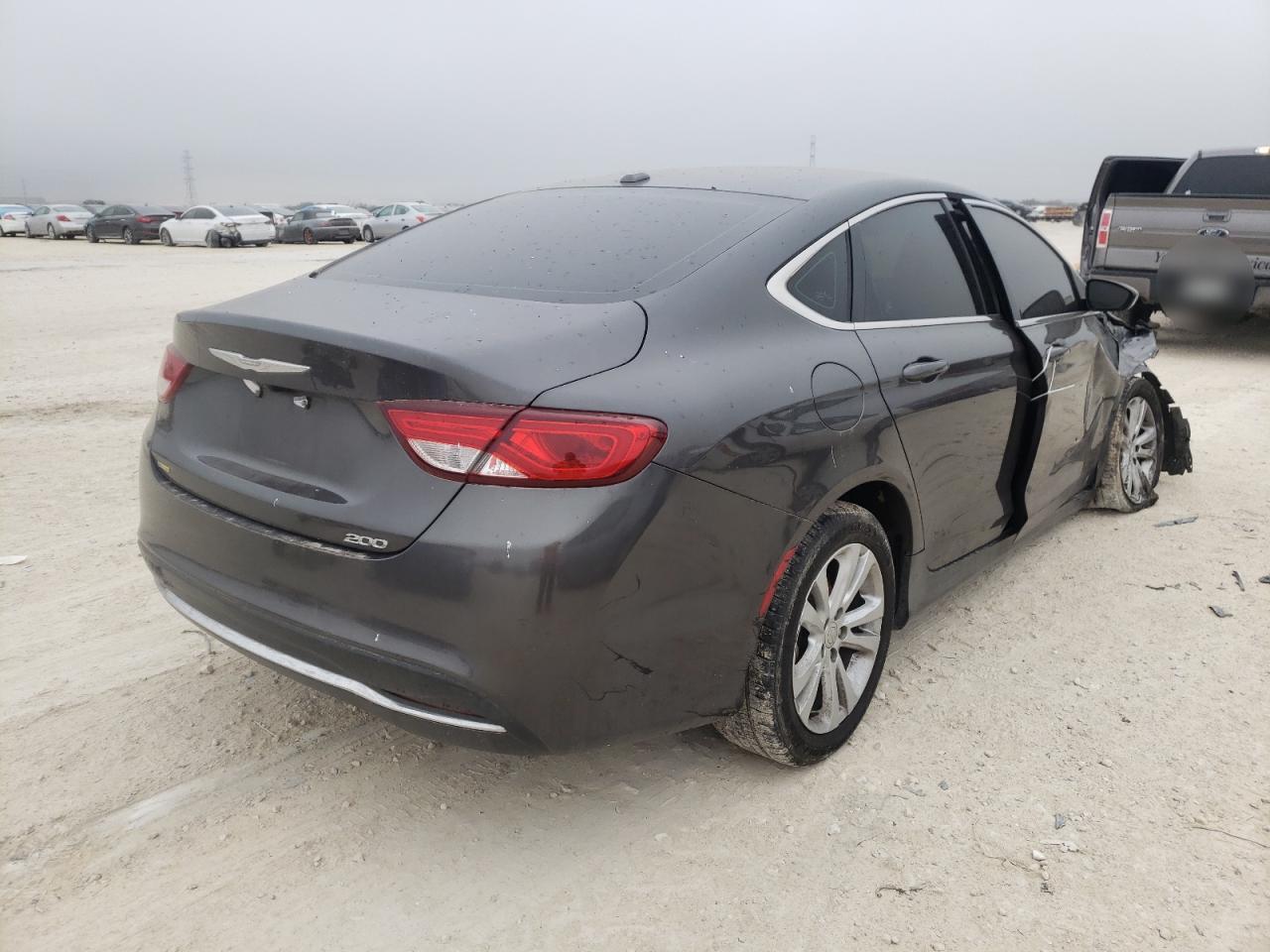 Photo 4 from auction – 2015 CHRYSLER 200 LIMITE with VIN 1C3CCCAB1FN595401