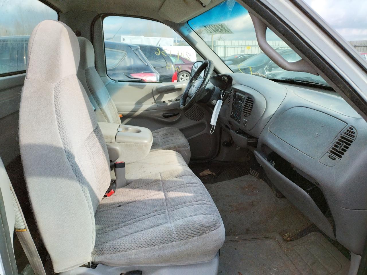 Photo 5 from auction – 1997 FORD F150 with VIN 1FTEF17W8VLB15858