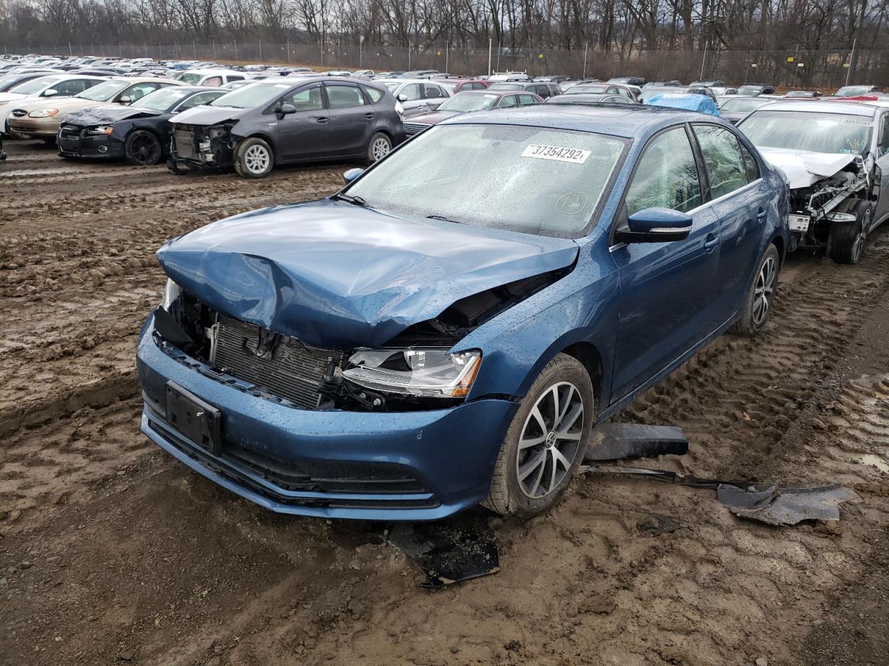 Photo 2 from auction – 2017 VOLKSWAGEN JETTA SE with VIN 3VWDB7AJXHM202359