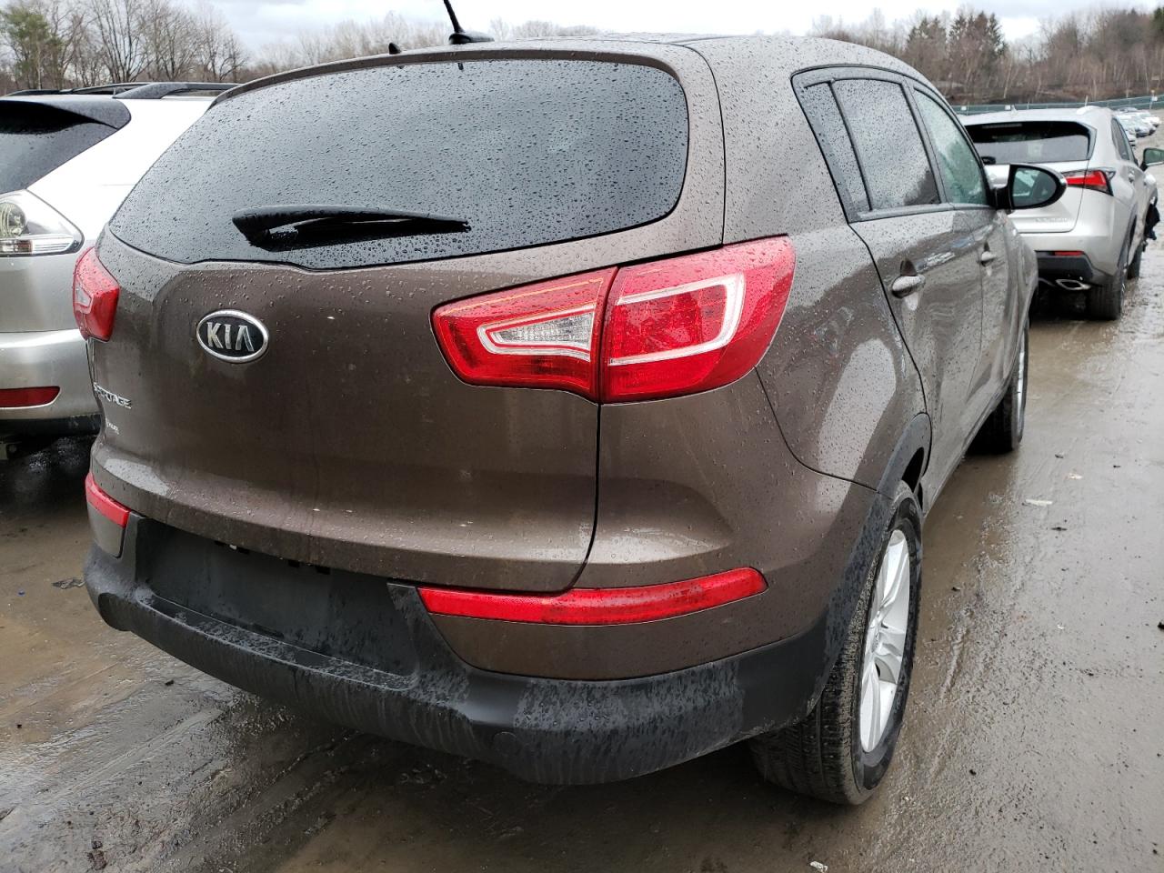 Photo 4 from auction – 2012 KIA SPORTAGE L with VIN KNDPBCA23C7320399