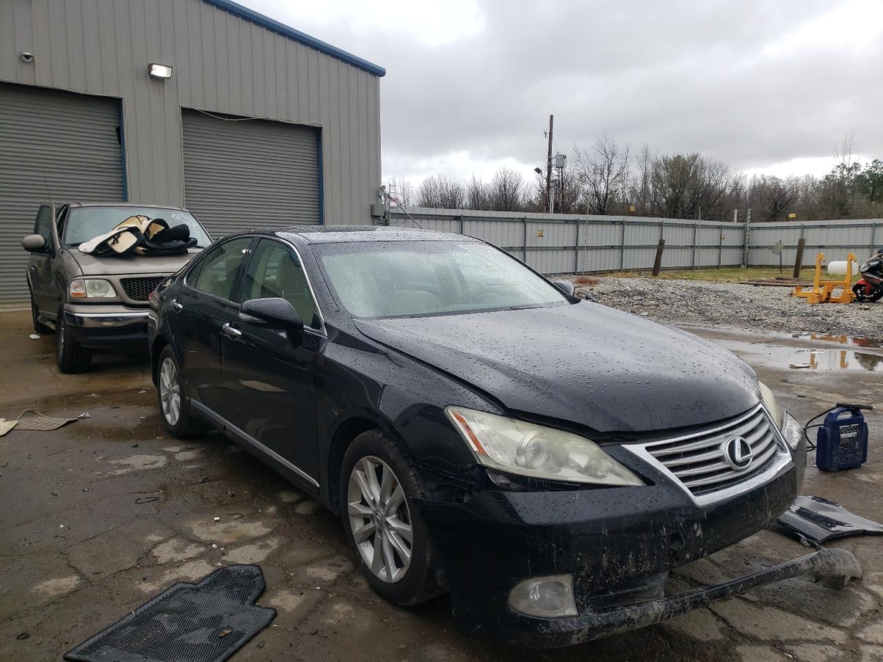LEXUS ES 350 2011 with VIN JTHBK1EG1B2425103 - Photo from auction