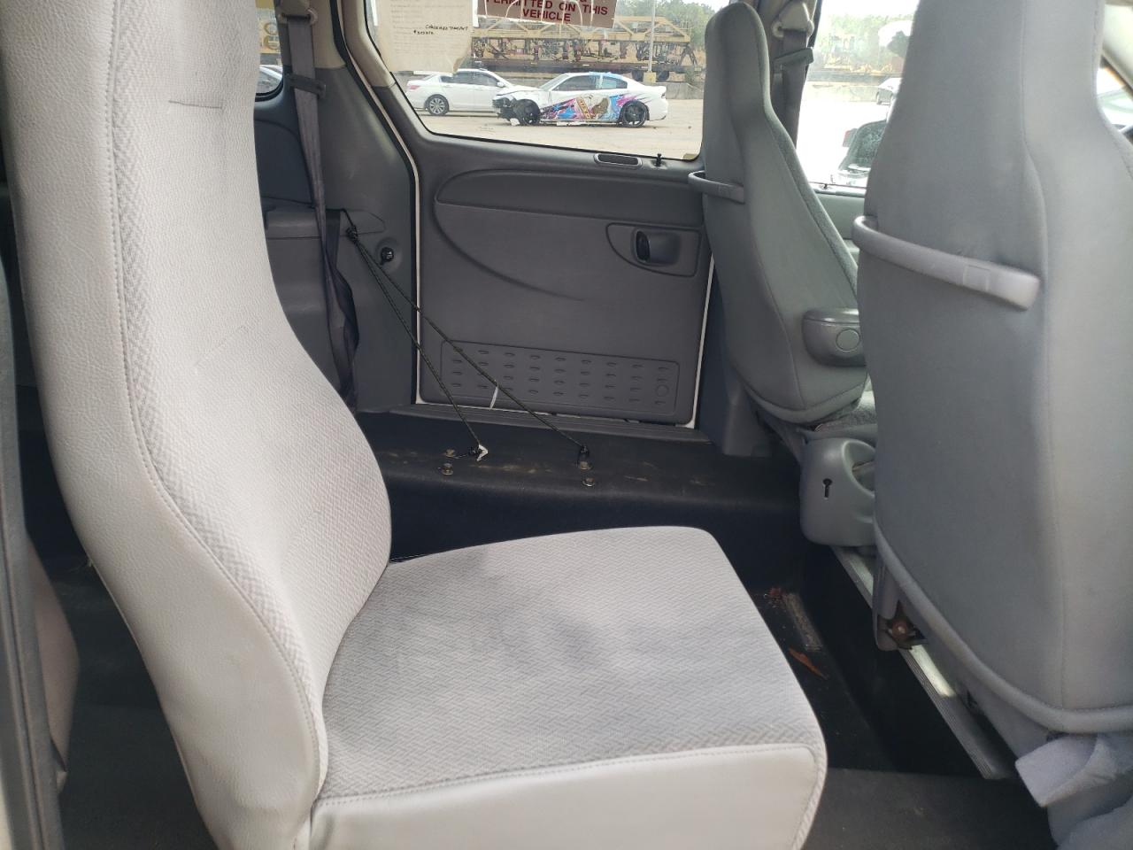 Photo 6 from auction – 2005 DODGE GRAND CARA with VIN 1D4GP24R25B323382