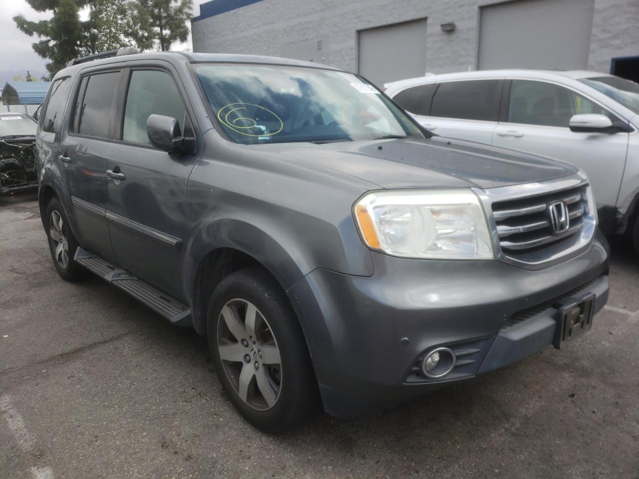 HONDA PILOT TOUR 2013 with VIN 5FNYF3H94DB025478 - Photo from auction
