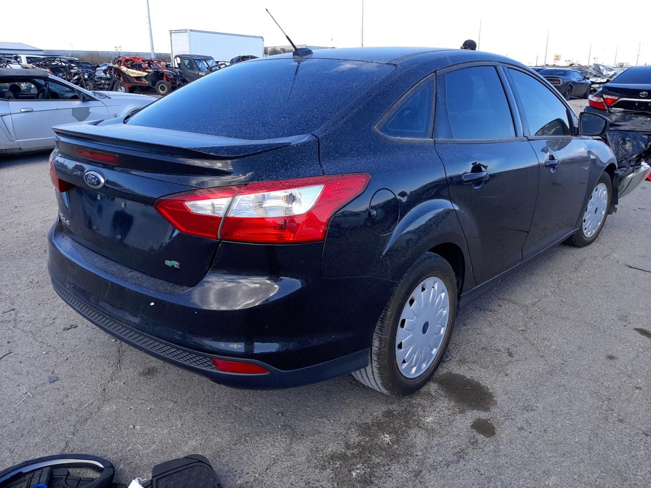 Photo 4 from auction – 2012 FORD FOCUS SE with VIN 1FAHP3F22CL362610