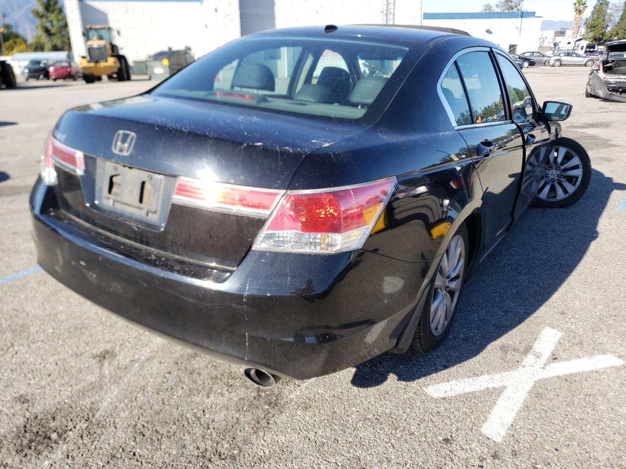 Photo 4 from auction – 2011 HONDA ACCORD EXL with VIN 1HGCP2F84BA139077