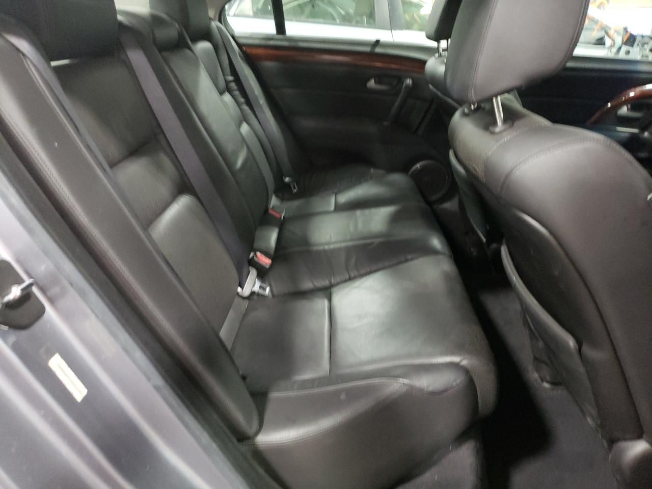 Photo 6 from auction – 2011 ACURA RL with VIN JH4KB2F61BC001006