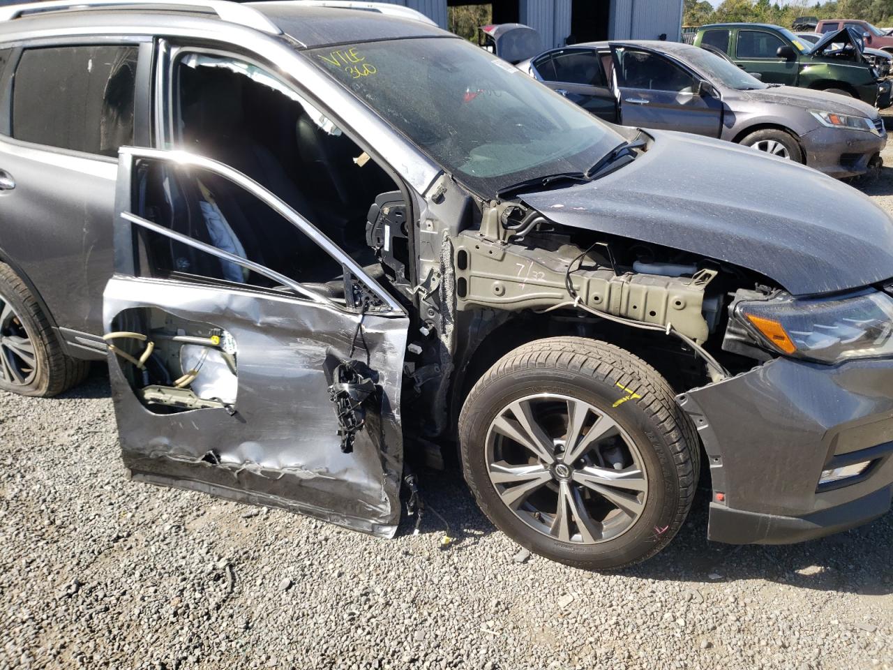 Photo 9 from auction – 2017 NISSAN ROGUE S with VIN 5N1AT2MT5HC884034