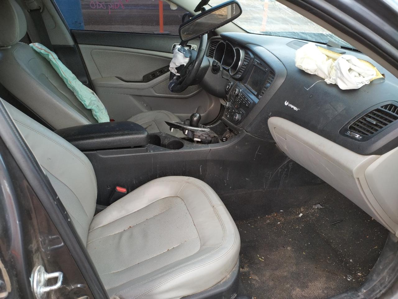 Photo 5 from auction – 2011 KIA OPTIMA EX with VIN KNAGN4A78B5173111