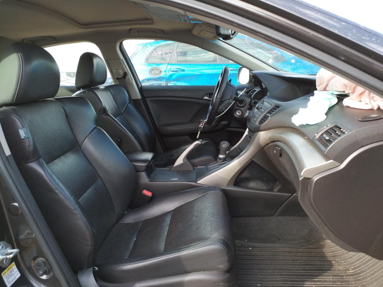 Photo 5 from auction – 2010 ACURA TSX with VIN JH4CU2F66AC032023