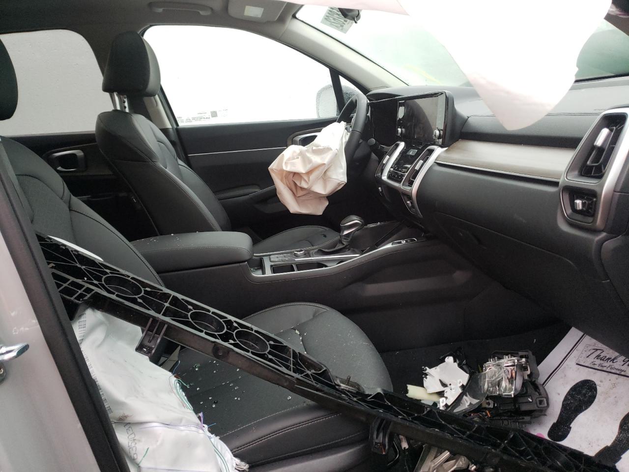 Photo 5 from auction – 2022 KIA SORENTO S with VIN 5XYRLDLC4NG100034