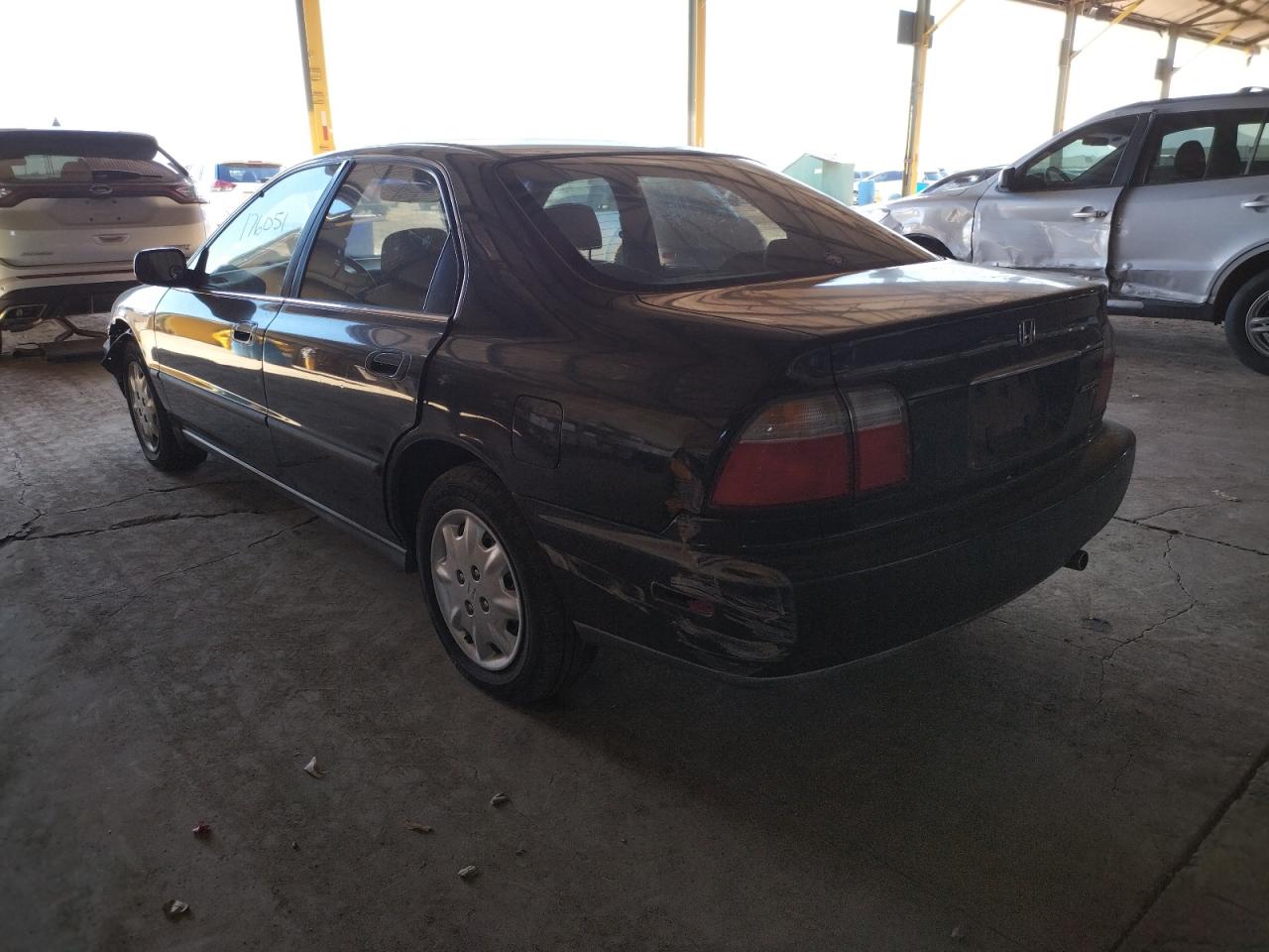 Photo 9 from auction – 1997 HONDA ACCORD with VIN 1HGCD5632VA225734