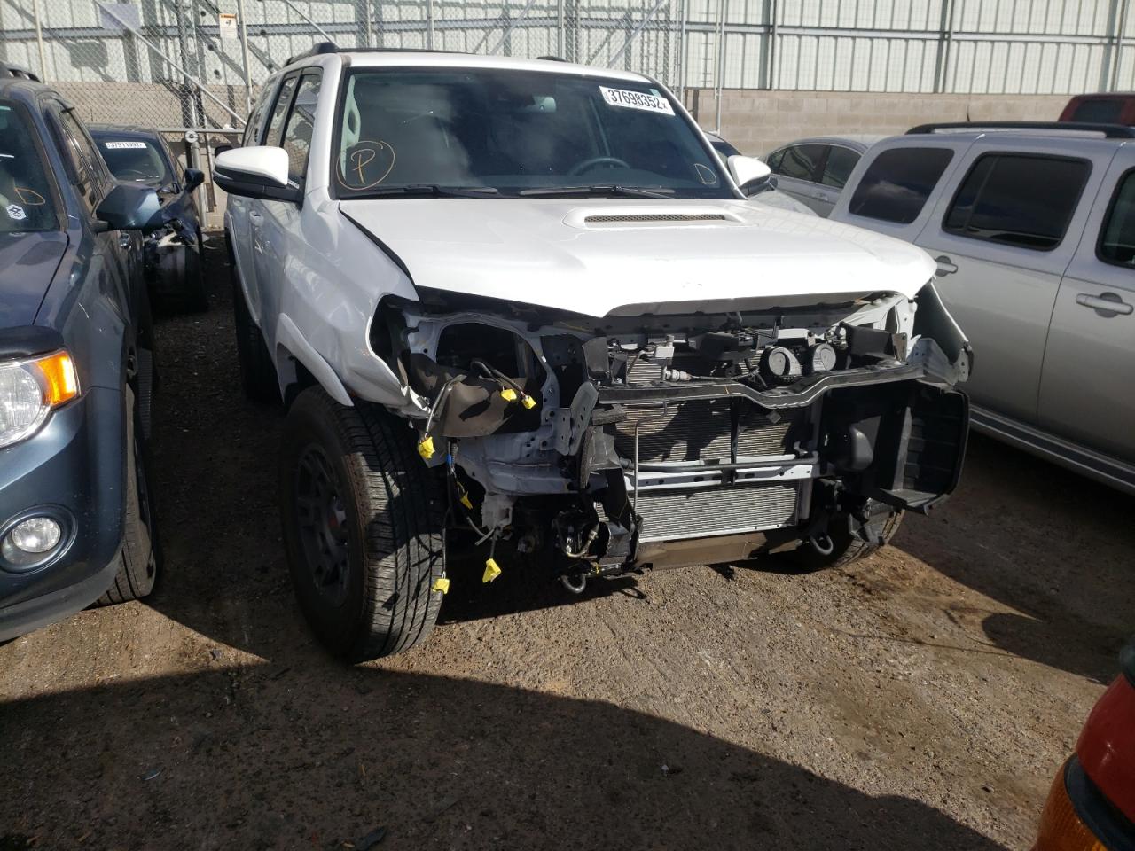 Photo 9 from auction – 2020 TOYOTA 4RUNNER SR with VIN JTEBU5JR1L5822607