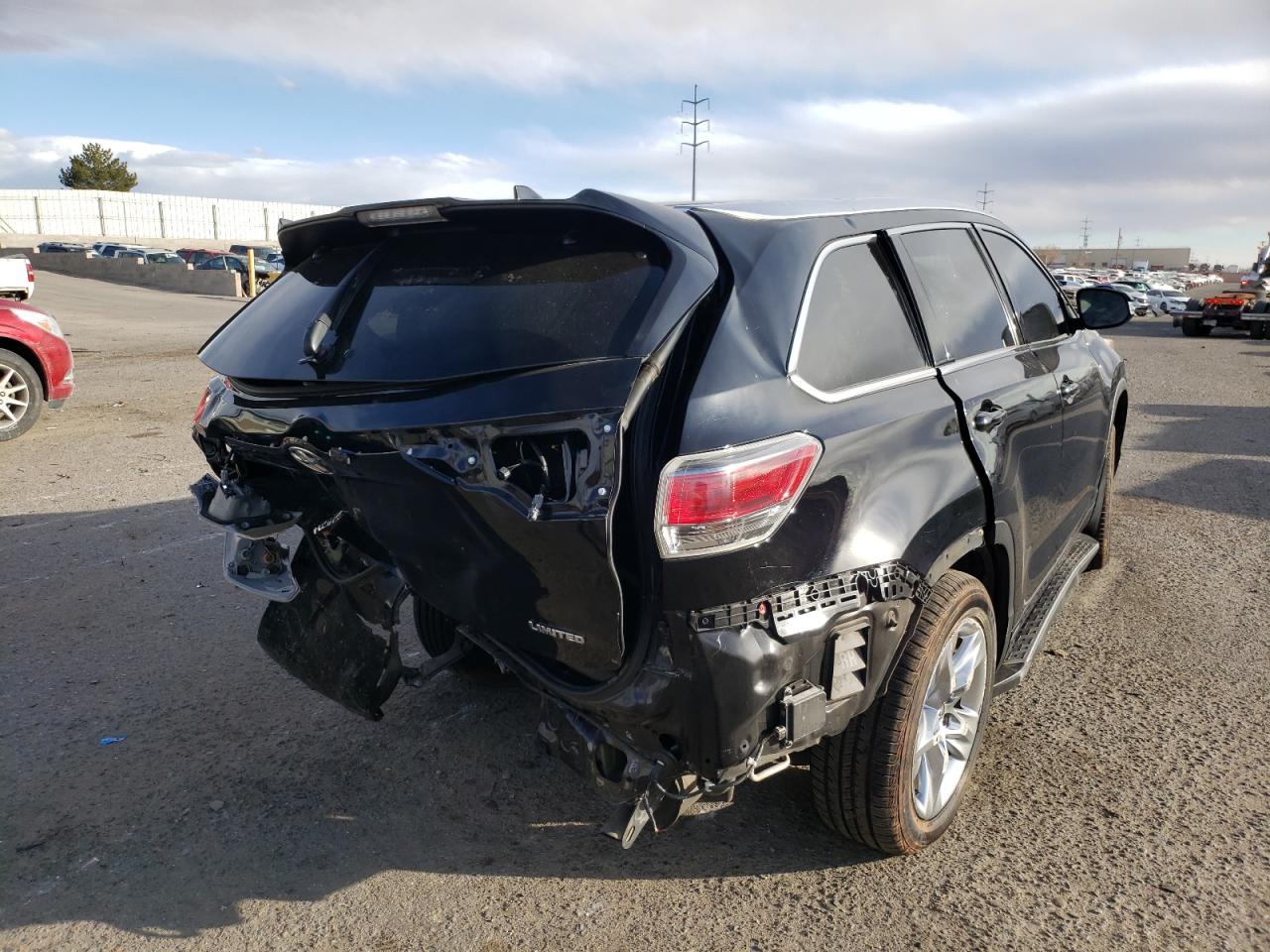 Photo 4 from auction – 2015 TOYOTA HIGHLANDER with VIN 5TDYKRFH3FS056325