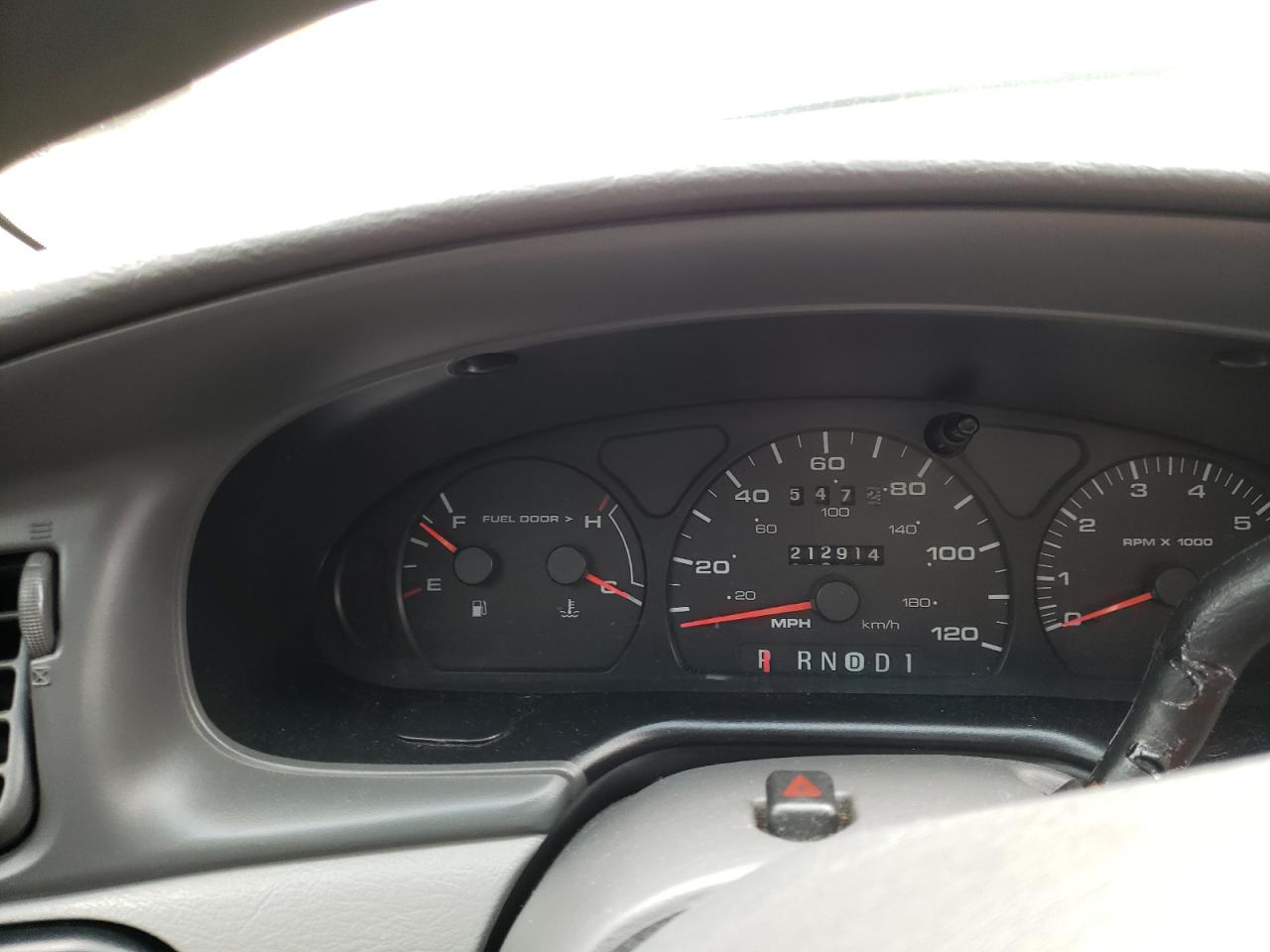Photo 8 from auction – 2003 FORD TAURUS SES with VIN 1FAFP55233A167857