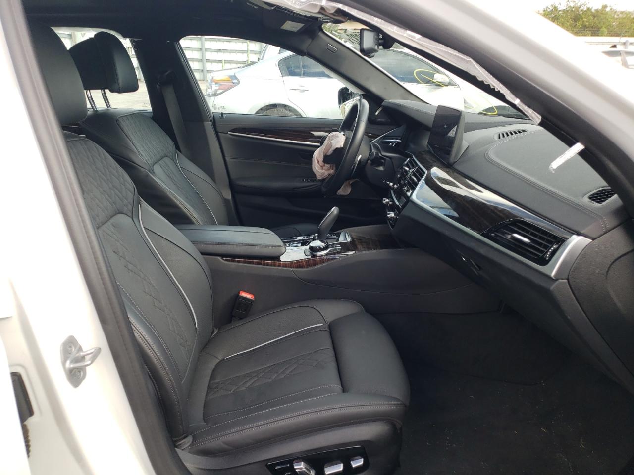Photo 5 from auction – 2021 BMW M550XI with VIN WBA13BK0XMCF87056
