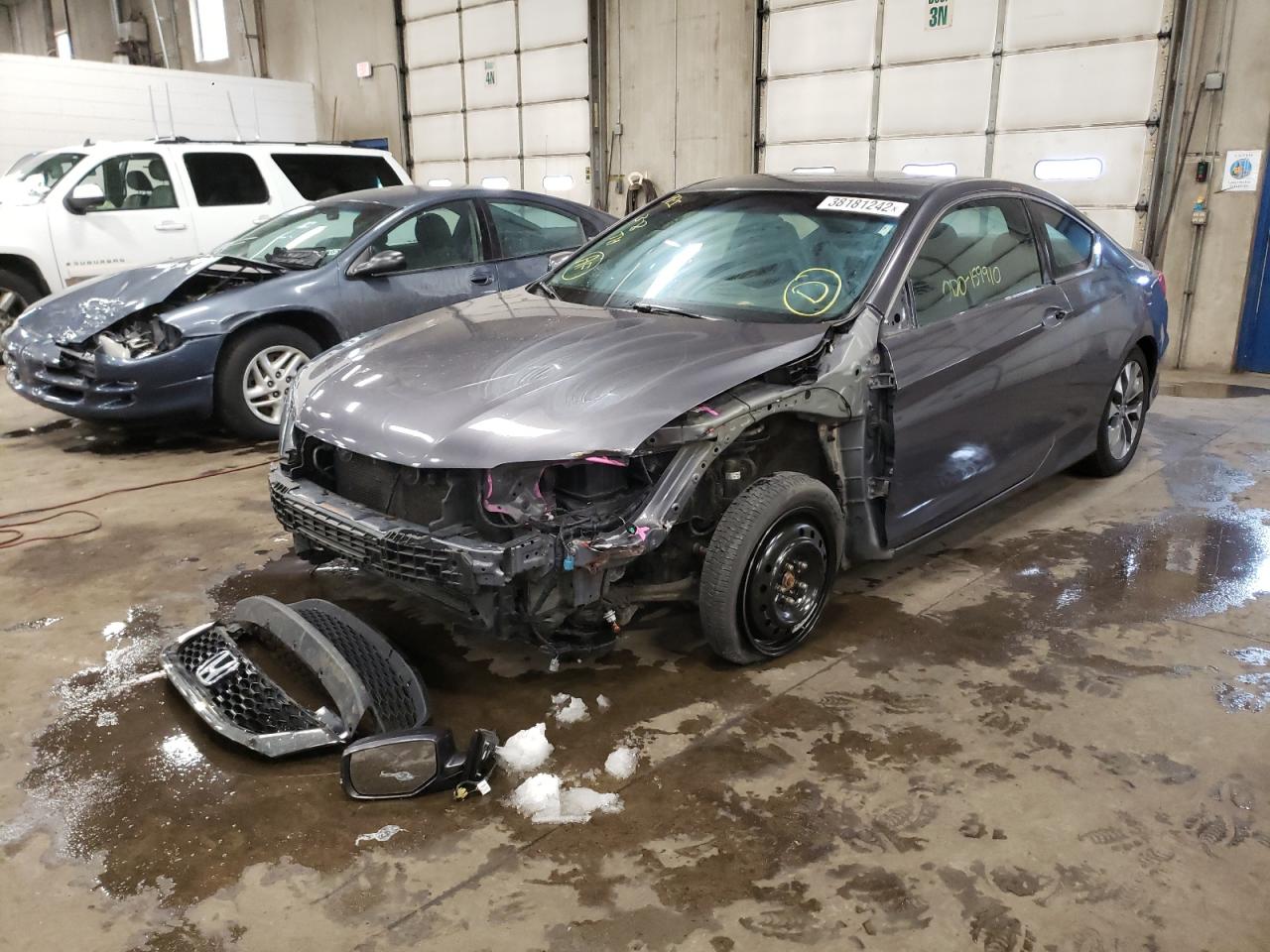 Photo 2 from auction – 2013 HONDA ACCORD EX with VIN 1HGCT1B70DA021372