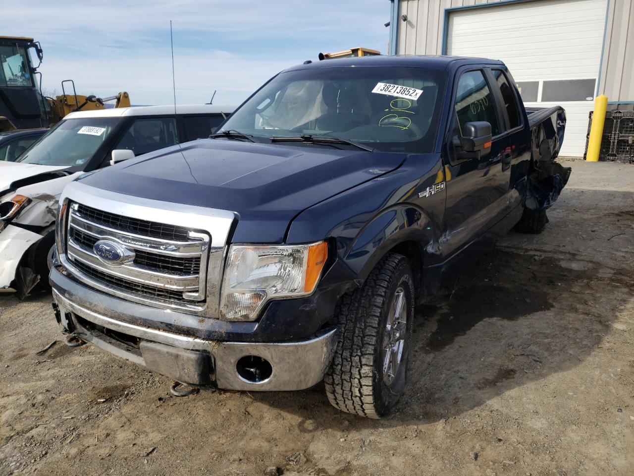 Photo 2 from auction – 2014 FORD F150 SUPER with VIN 1FTFX1EF5EFB82422