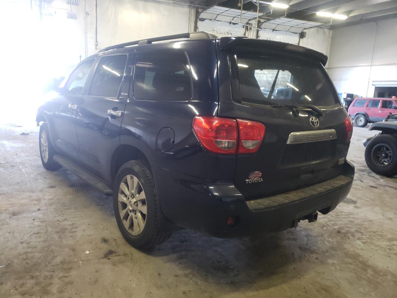 Photo 3 from auction – 2008 TOYOTA SEQUOIA PL with VIN 5TDBY67A98S008769