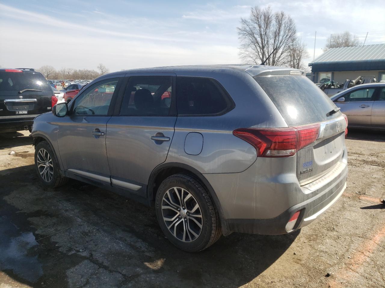 Photo 3 from auction – 2016 MITSUBISHI OUTLANDER with VIN JA4AD2A33GZ040005
