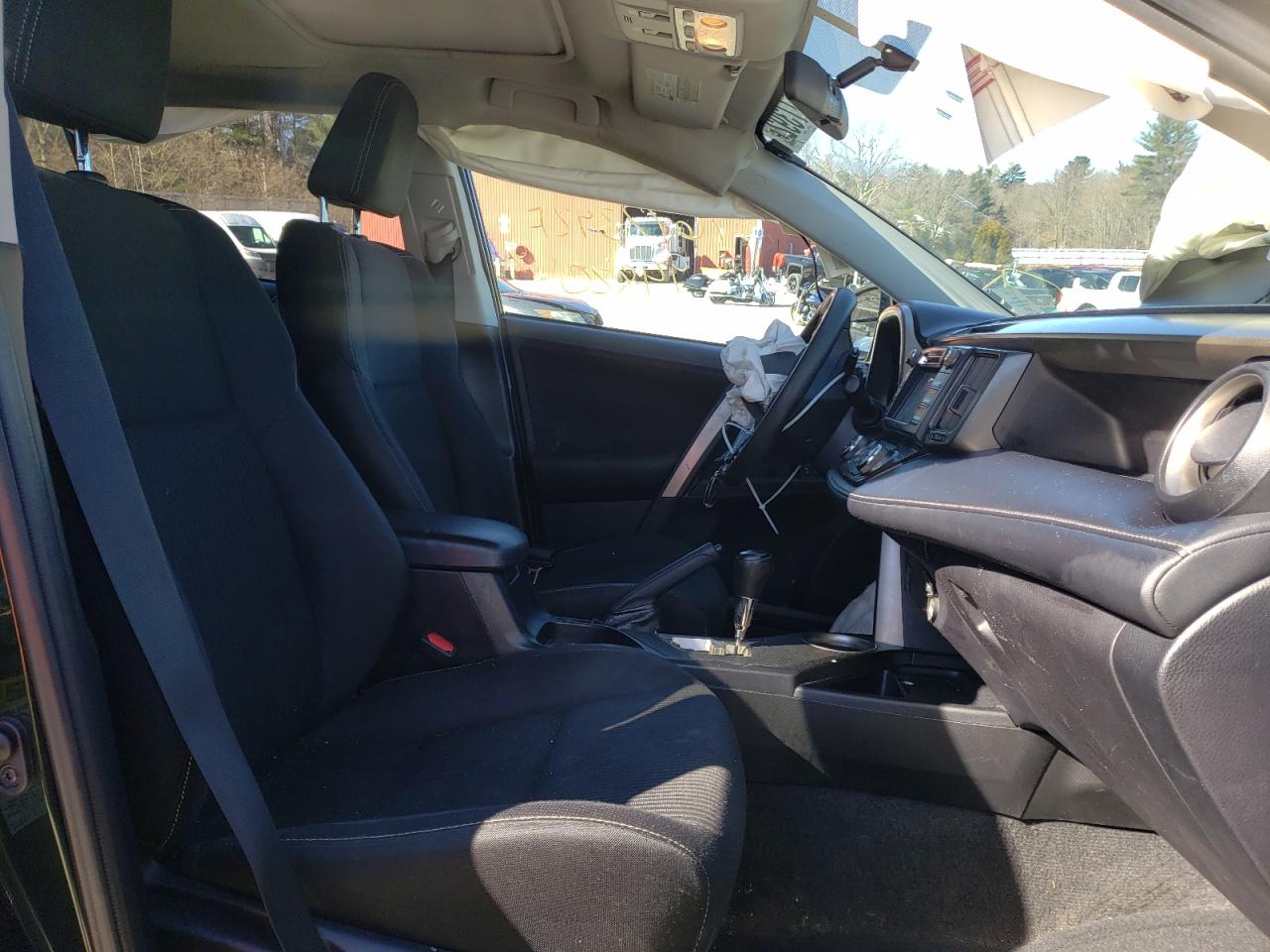 Photo 5 from auction – 2013 TOYOTA RAV4 XLE with VIN 2T3RFREV6DW119252