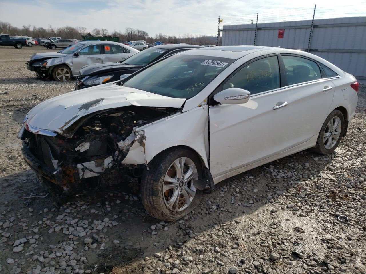 Photo 2 from auction – 2011 HYUNDAI SONATA SE with VIN 5NPEC4AC8BH162932