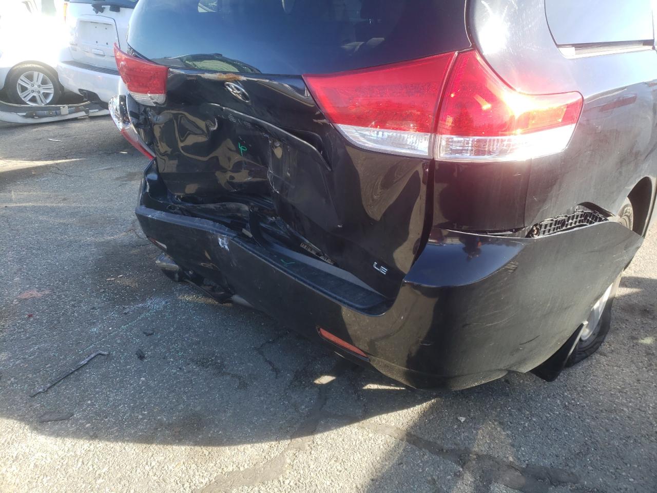 Photo 9 from auction – 2013 TOYOTA SIENNA LE with VIN 5TDKK3DC5DS286181