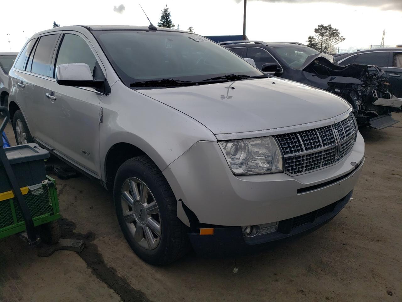 LINCOLN MKX 2010 with VIN 2LMDJ6JC8ABJ18923 - Photo from auction