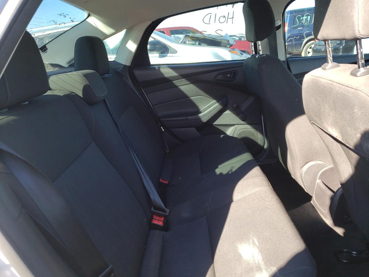 Photo 6 from auction – 2015 FORD FOCUS S with VIN 1FADP3E20FL269265
