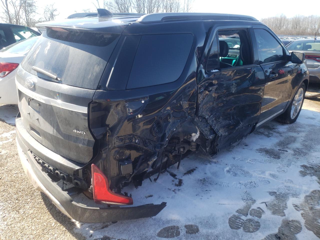 Photo 4 from auction – 2017 FORD EXPLORER X with VIN 1FM5K8D80HGB58271