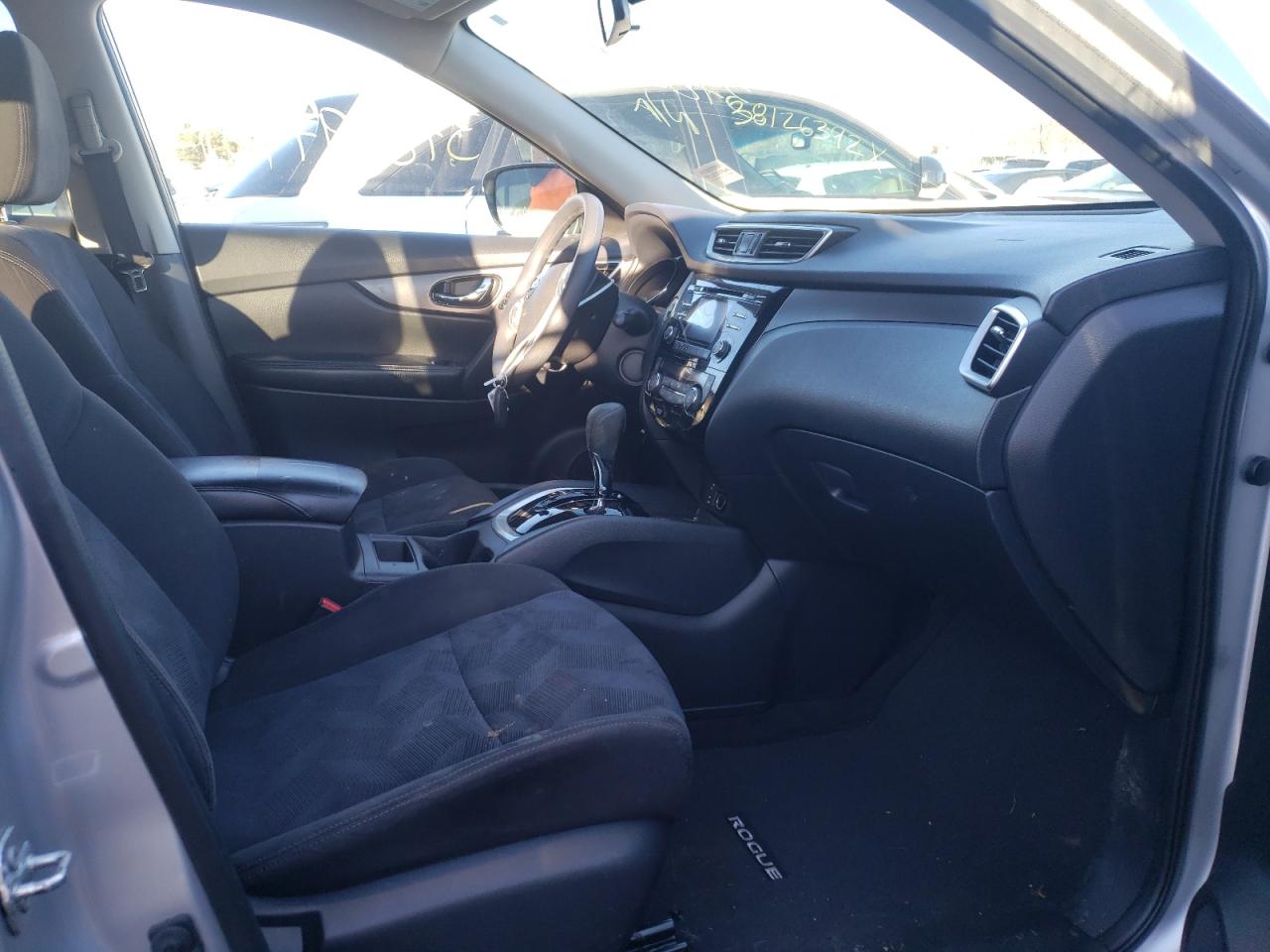 Photo 5 from auction – 2015 NISSAN ROGUE S with VIN KNMAT2MV3FP569406