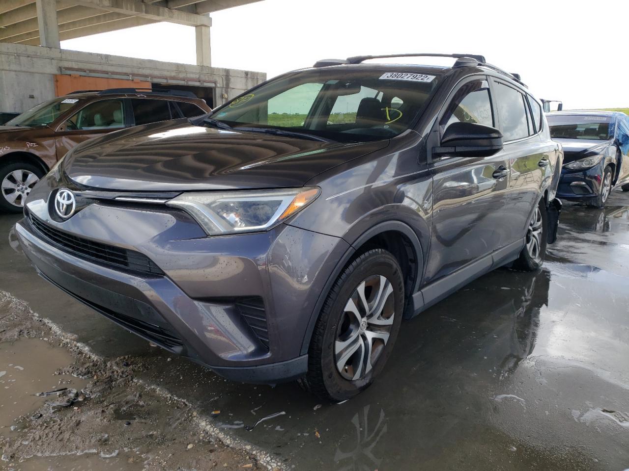 Photo 2 from auction – 2016 TOYOTA RAV4 LE with VIN JTMZFREV6GJ061856