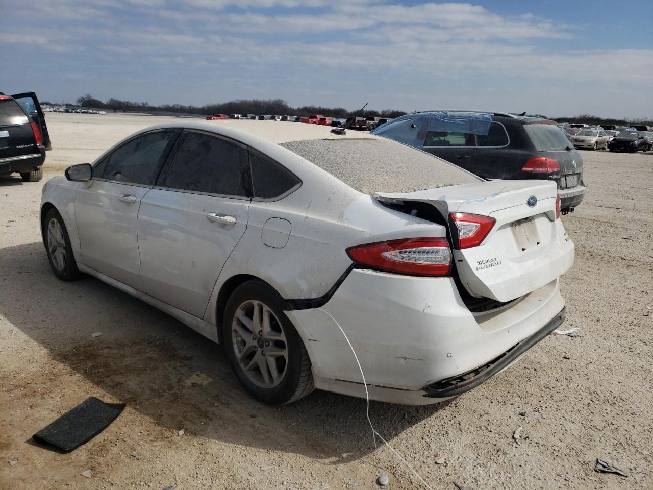 Photo 3 from auction – 2015 FORD FUSION SE with VIN 3FA6P0HD3FR132309
