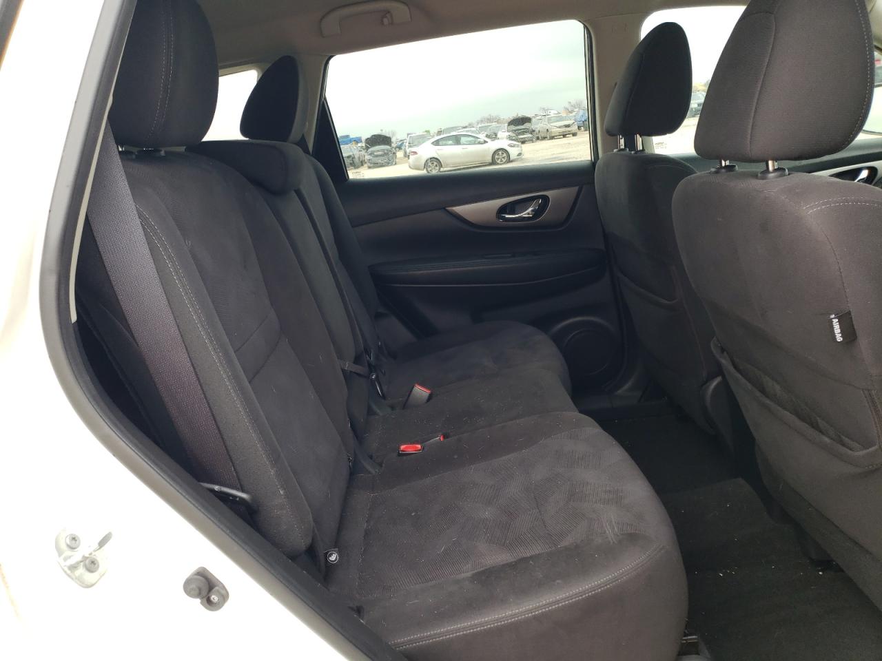 Photo 6 from auction – 2015 NISSAN ROGUE S with VIN KNMAT2MT8FP568265