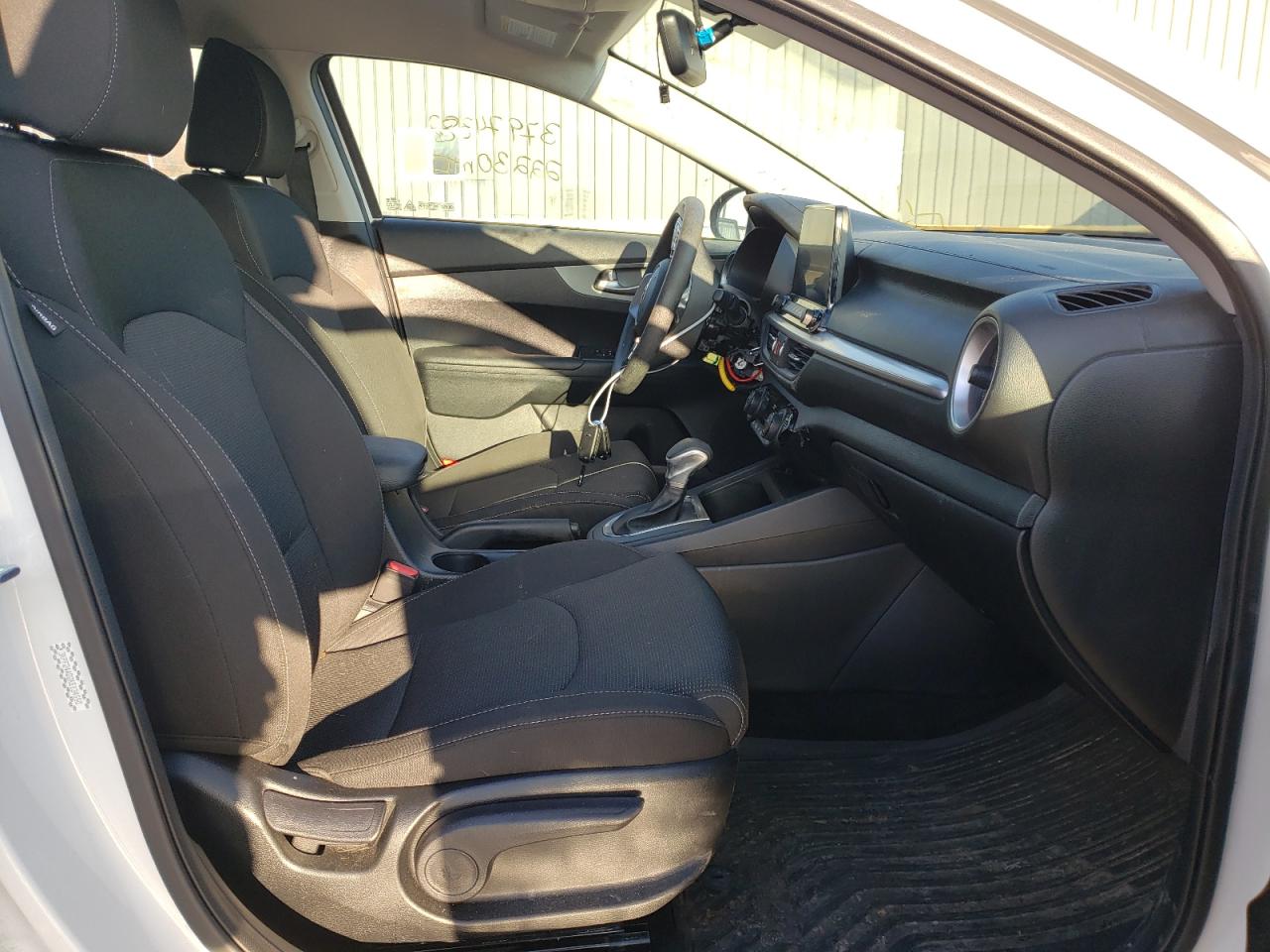 Photo 5 from auction – 2019 KIA FORTE FE with VIN 3KPF24AD2KE134550