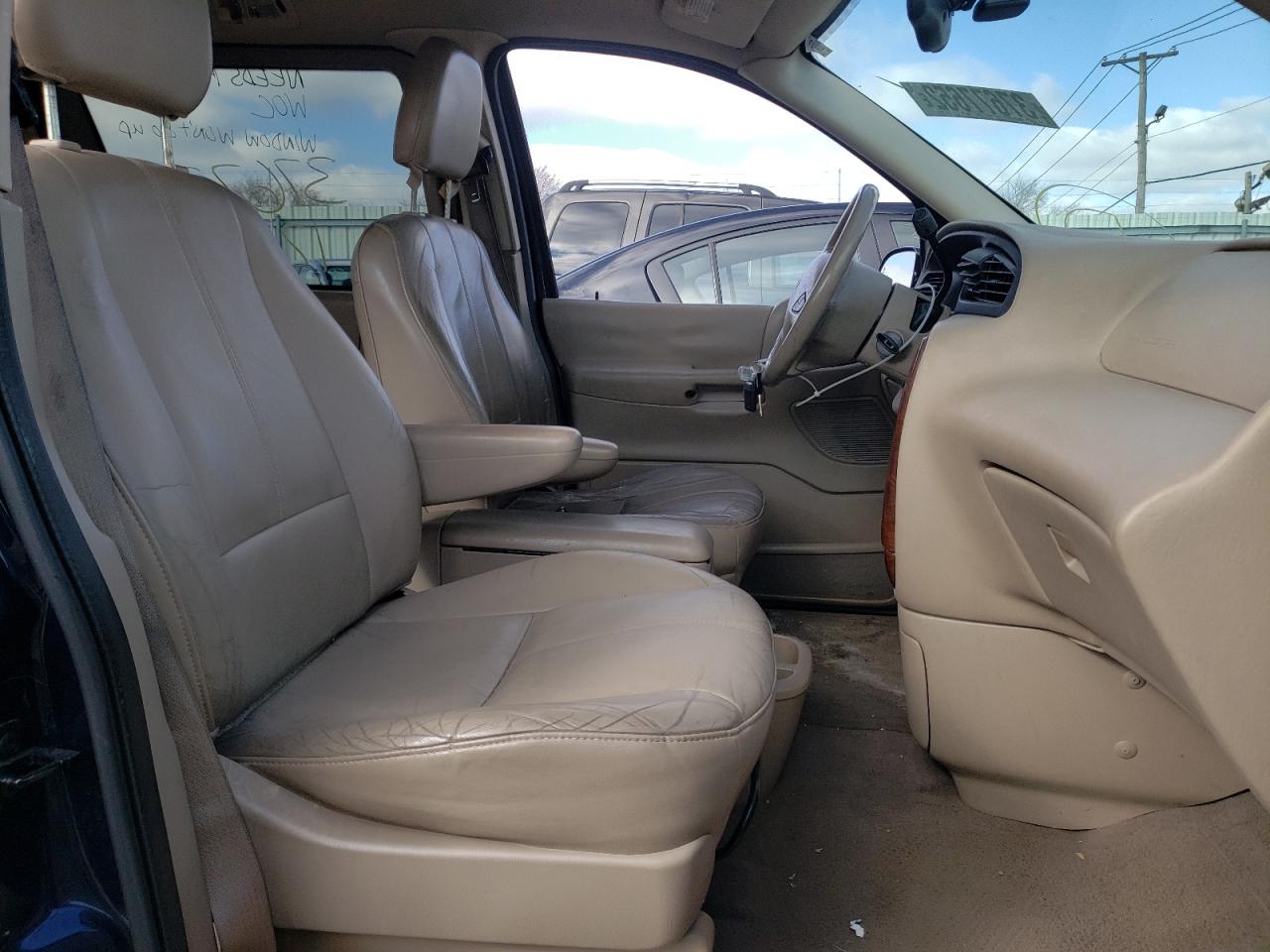 Photo 5 from auction – 2003 FORD WINDSTAR S with VIN 2FMZA53463BB47910