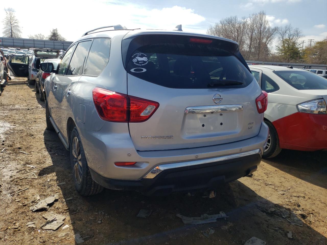 Photo 3 from auction – 2019 NISSAN PATHFINDER with VIN 5N1DR2MM7KC601855