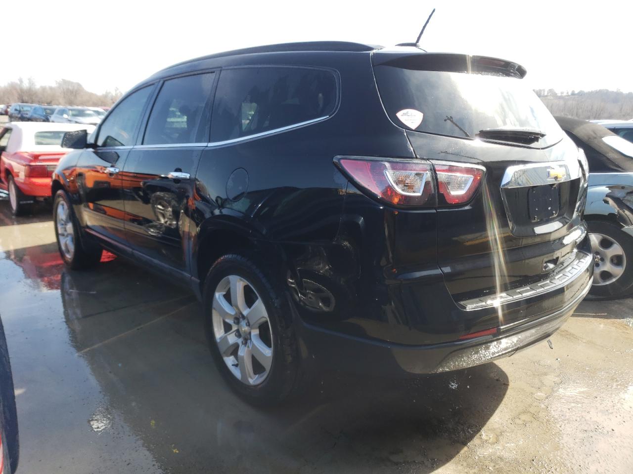 Photo 3 from auction – 2016 CHEVROLET TRAVERSE L with VIN 1GNKRGKD8GJ328009