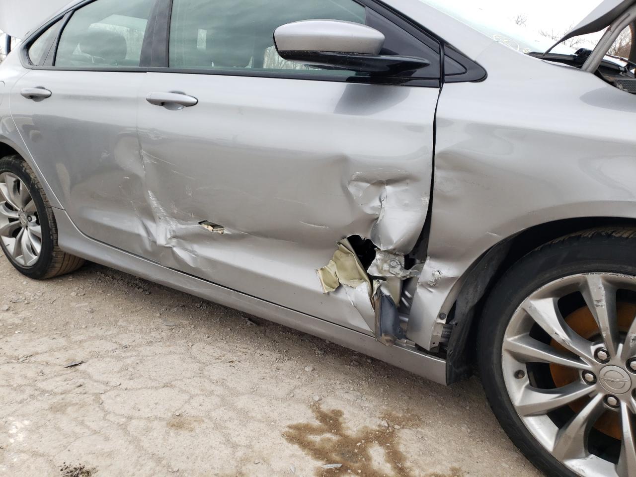 Photo 9 from auction – 2015 CHRYSLER 200 S with VIN 1C3CCCBG2FN615083