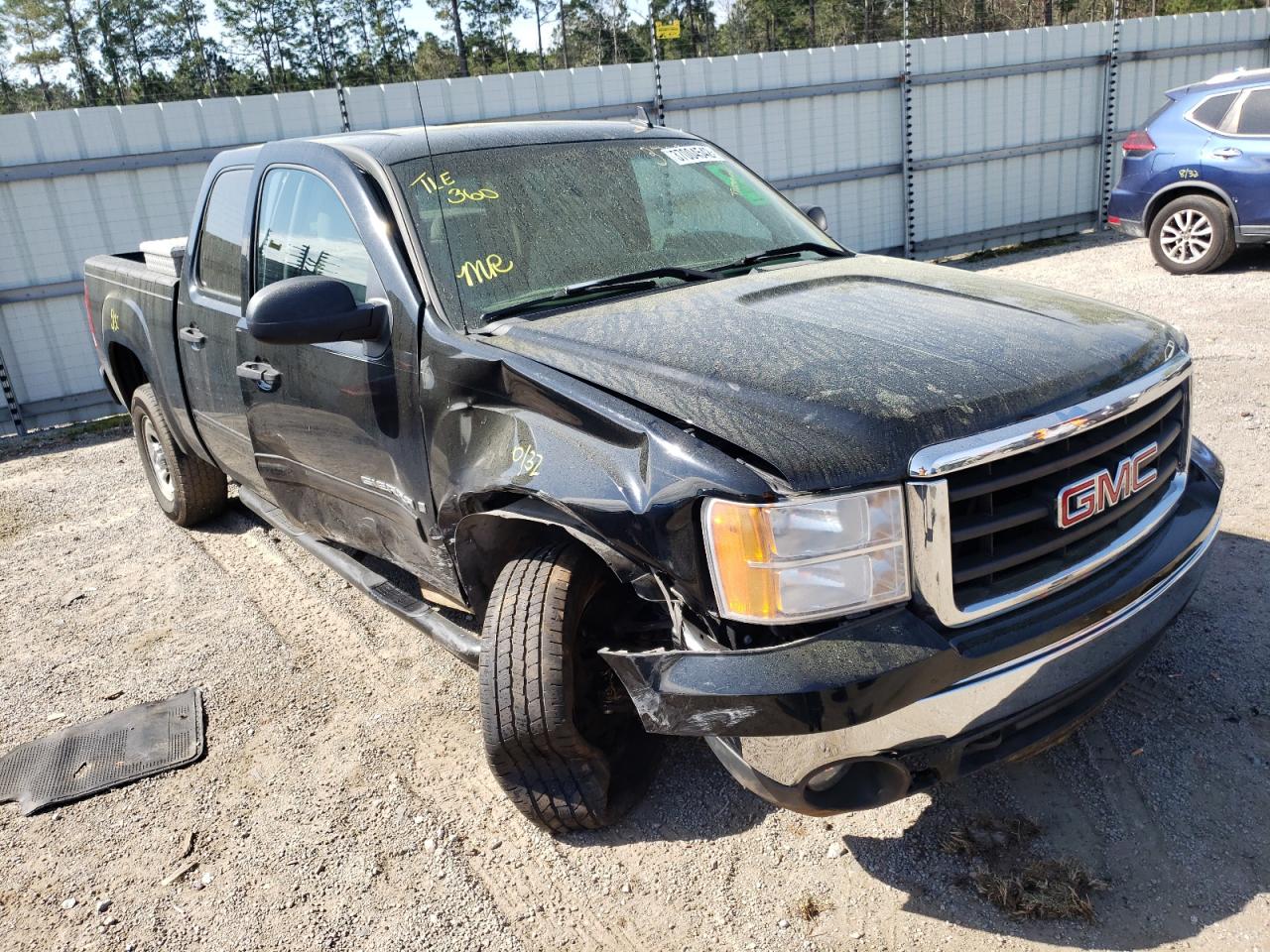 GMC NEW SIERRA 2007 with VIN 3GTEC13C27G501647 - Photo from auction