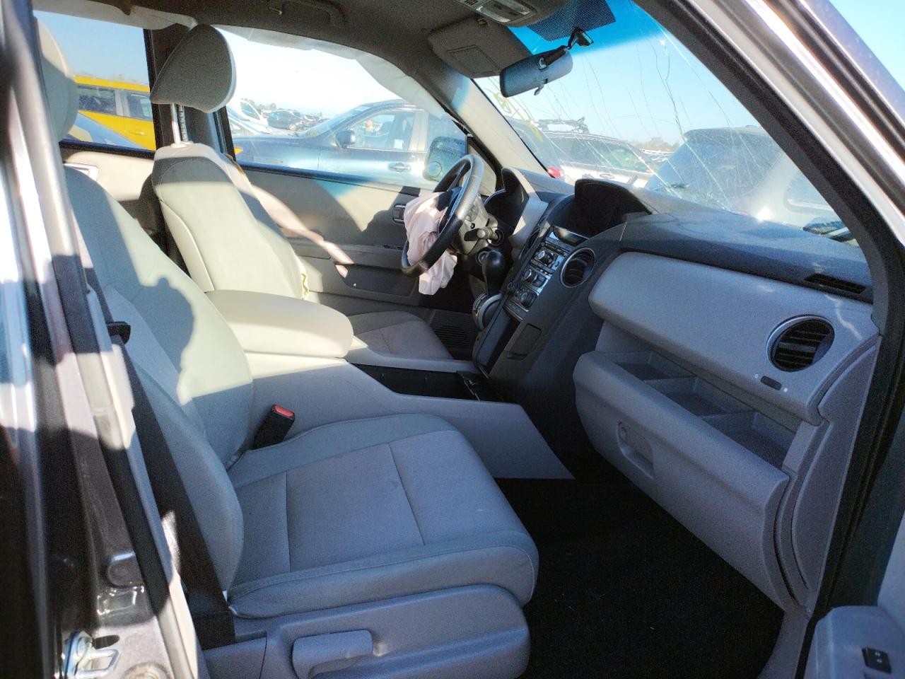 Photo 5 from auction – 2014 HONDA PILOT EX with VIN 5FNYF4H48EB004371