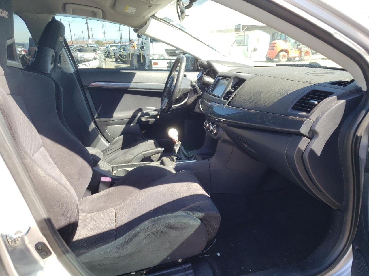 Photo 5 from auction – 2010 MITSUBISHI LANCER EVO with VIN JA32W8FV3AU014895