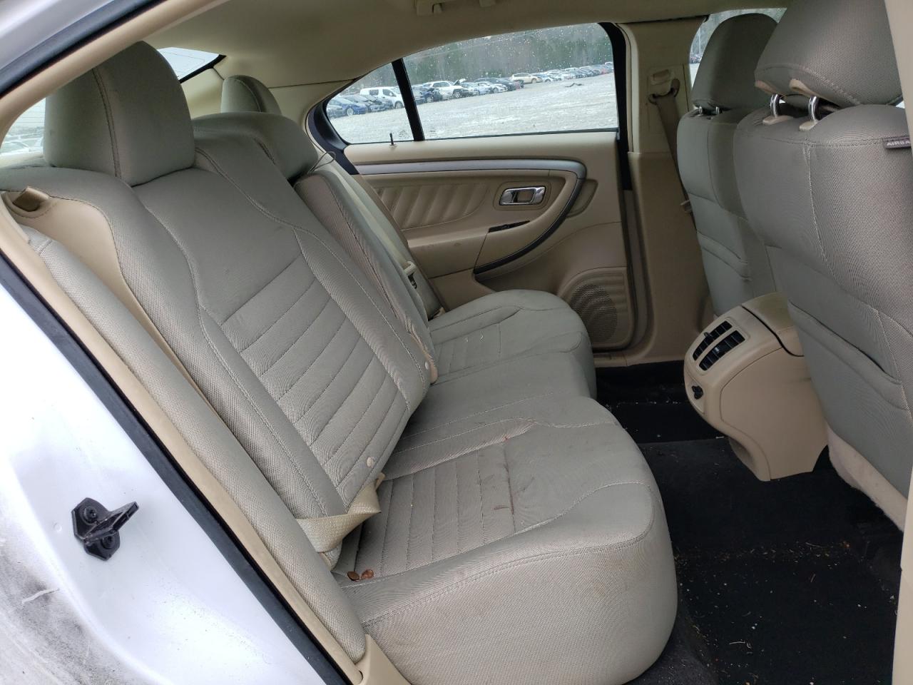Photo 6 from auction – 2016 FORD TAURUS SE with VIN 1FAHP2D84GG146208