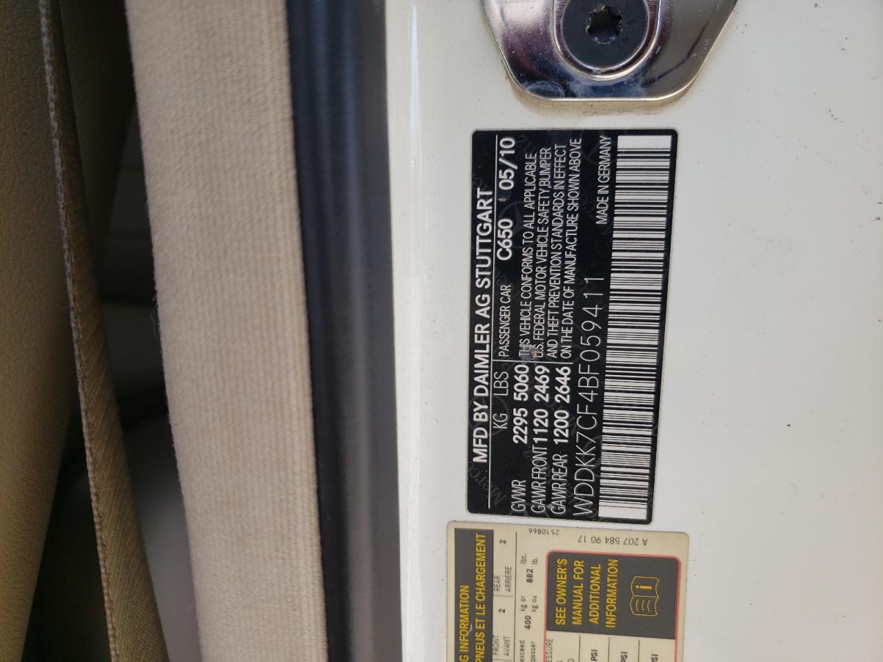 Photo 10 from auction – 2011 MERCEDES-BENZ E 550 with VIN WDDKK7CF4BF059411