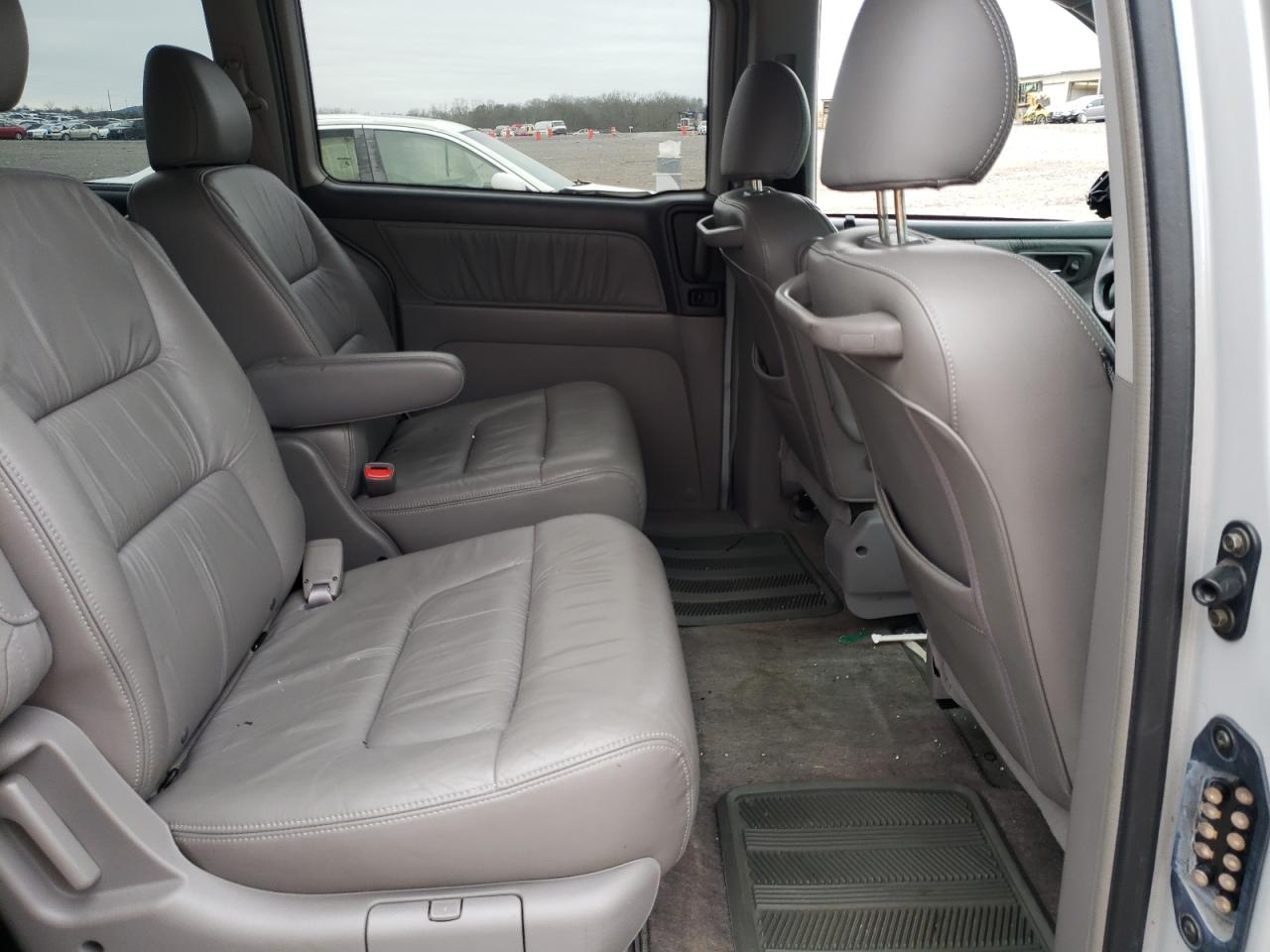 Photo 6 from auction – 2003 HONDA ODYSSEY EX with VIN 5FNRL18793B010571