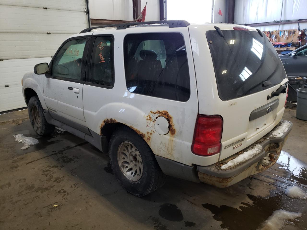 Photo 3 from auction – 2001 FORD EXPLORER S with VIN 1FMYU70E41UA62860