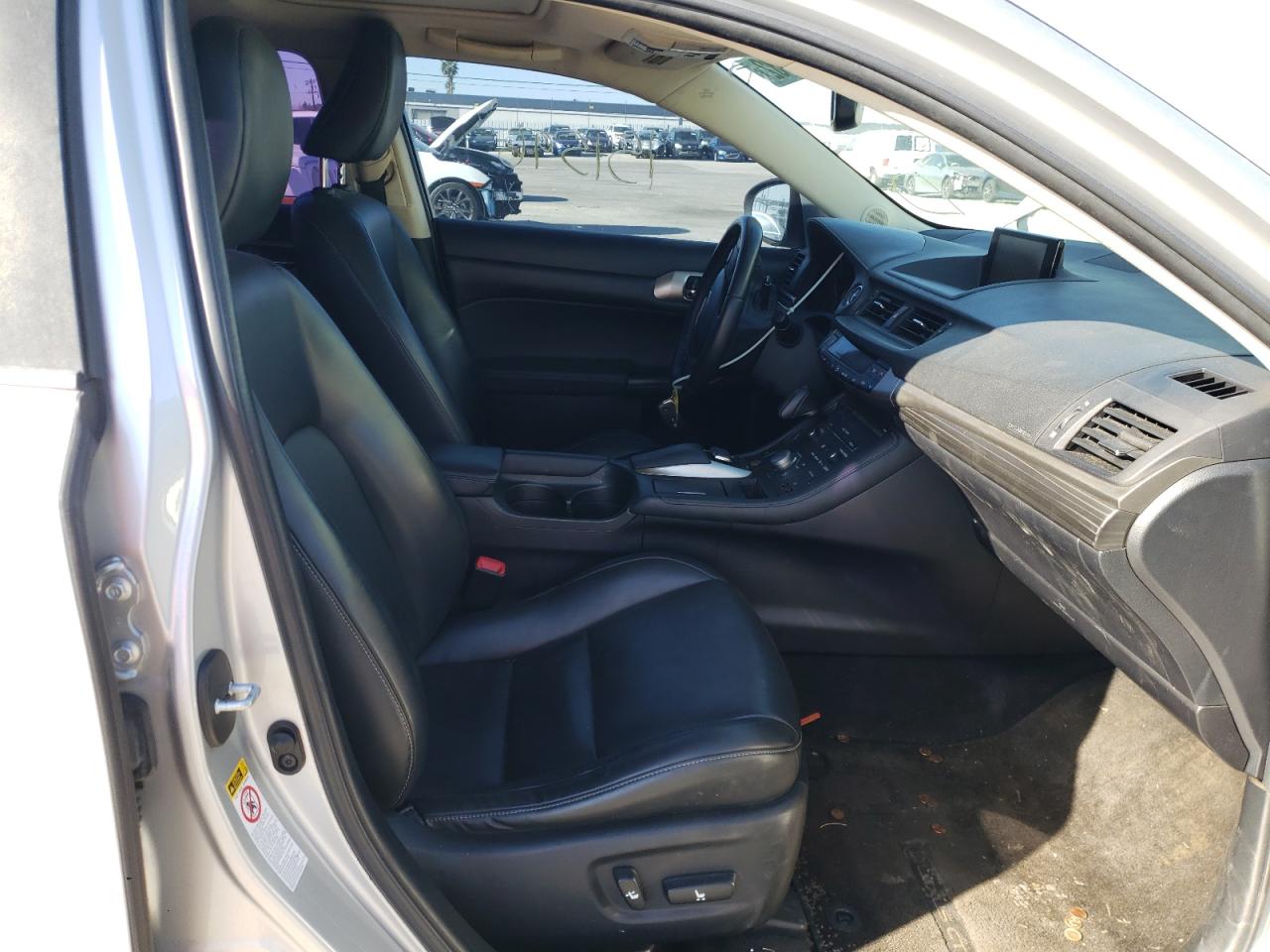 Photo 5 from auction – 2015 LEXUS CT 200 with VIN JTHKD5BH7F2213312