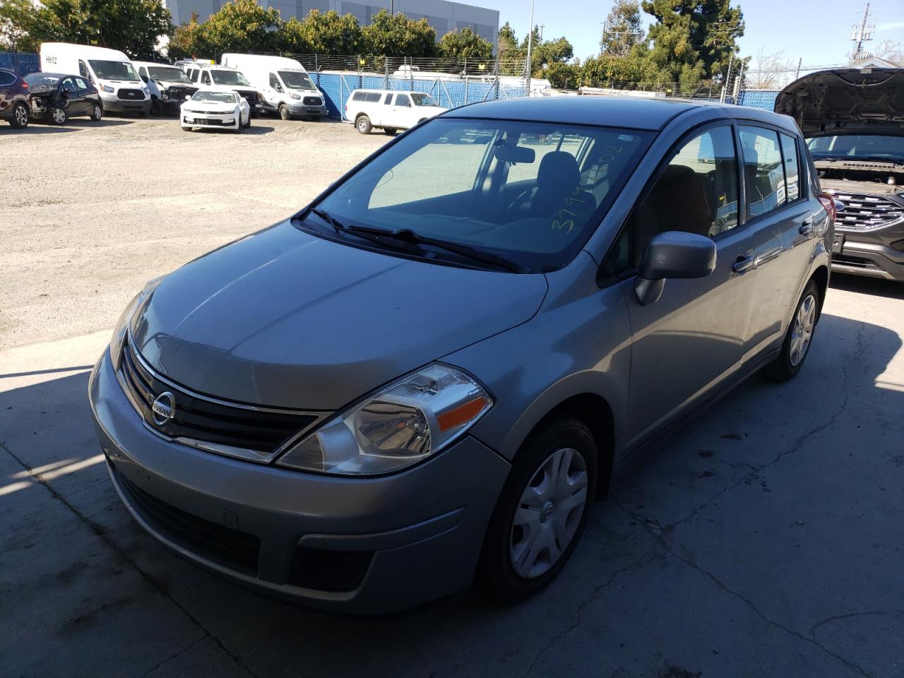 Zdjęcie 2 z aukcji – 2011 NISSAN VERSA S z VIN 3N1BC1CP9BL414126