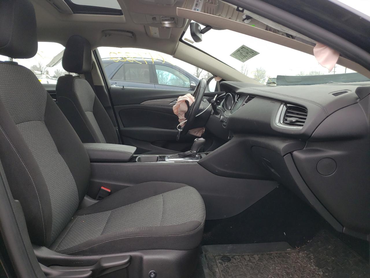 Photo 5 from auction – 2018 BUICK REGAL PREF with VIN W04GL6SX0J1088458