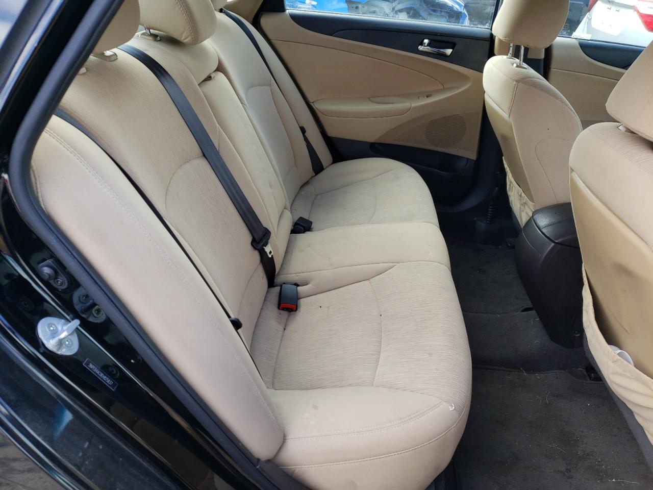 Photo 6 from auction – 2014 HYUNDAI SONATA GLS with VIN 5NPEB4AC0EH825837