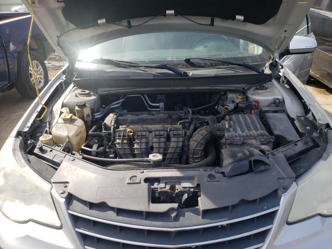 Photo 7 from auction – 2010 CHRYSLER SEBRING LI with VIN 1C3CC5FB3AN110625
